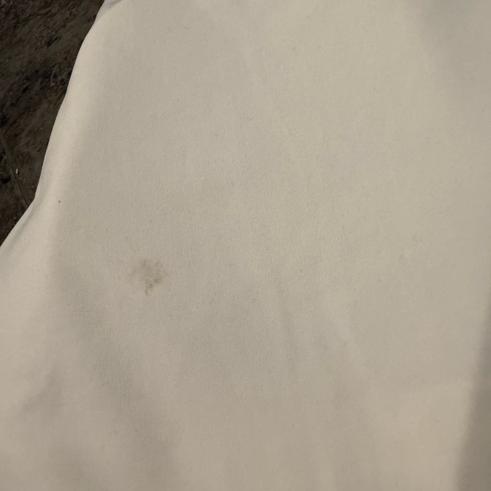 🍯White Sleeveless active Dress little black spot from store see pics - Picture 3 of 8